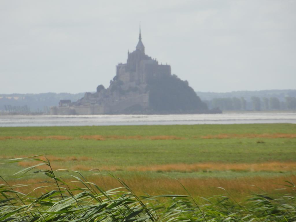 Villa Les Hirondelles De La Baie Vains Esterno foto